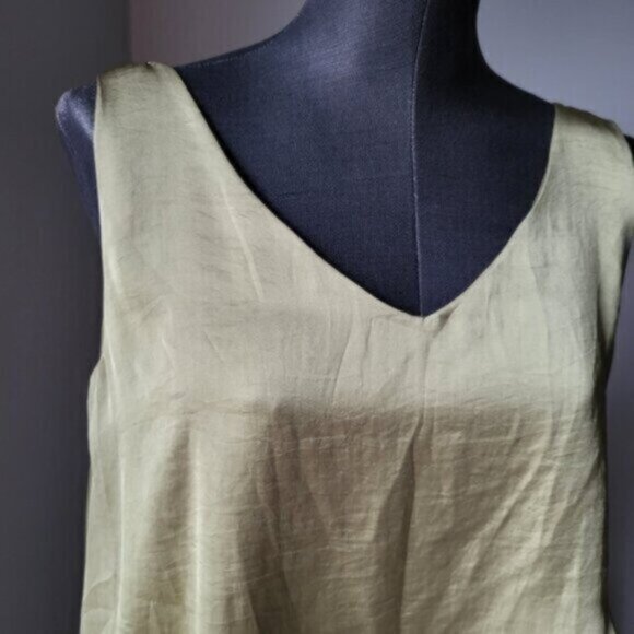 Frank Lyman Green Satin Sleeveless  Blouse NWT Sz 8 - Picture 7 of 13